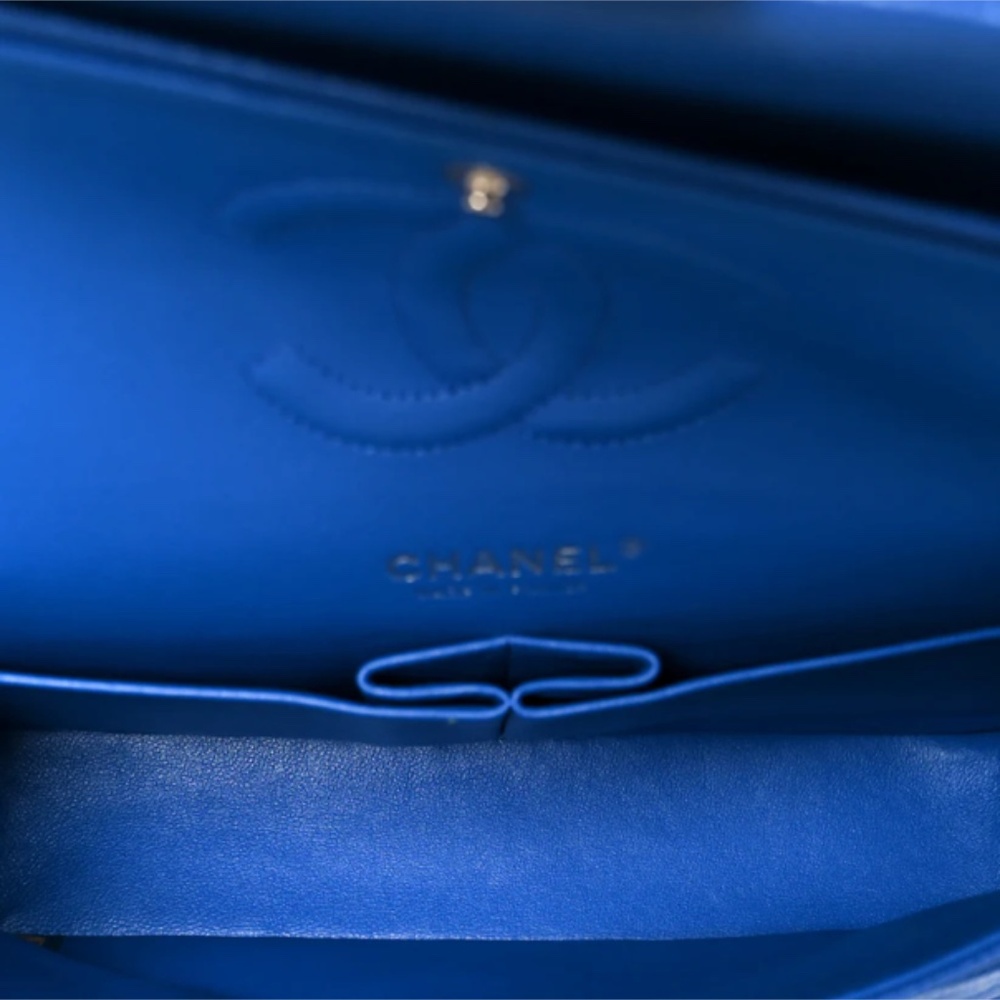 Authentic CHANEL Caviar Quilted Medium Double Flap in a stunning, vibrant blue - Picture 13 of 15